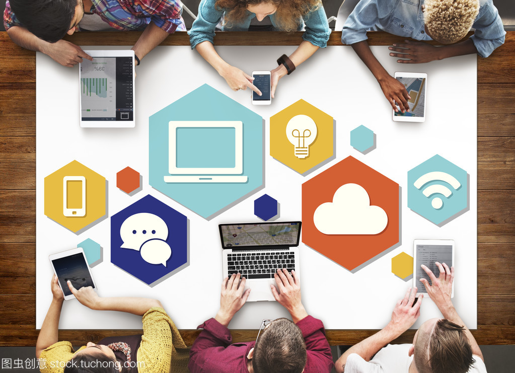 数码产品与人类生活的深度融合 连接、依赖与反思